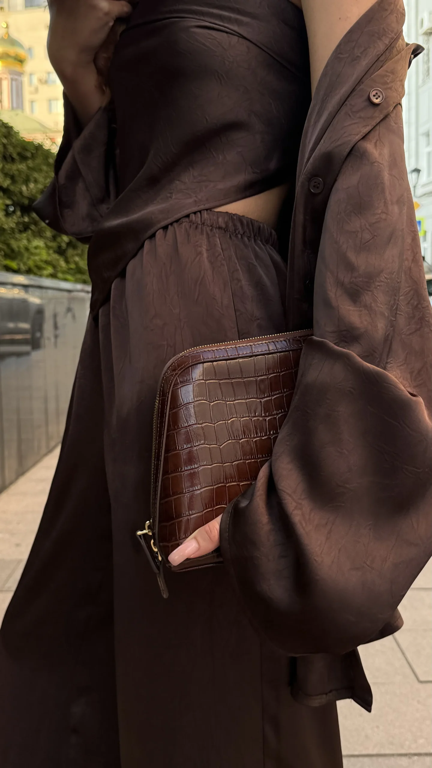 Костюм из шелка: рубашка, брюки, косынка — изображение 3