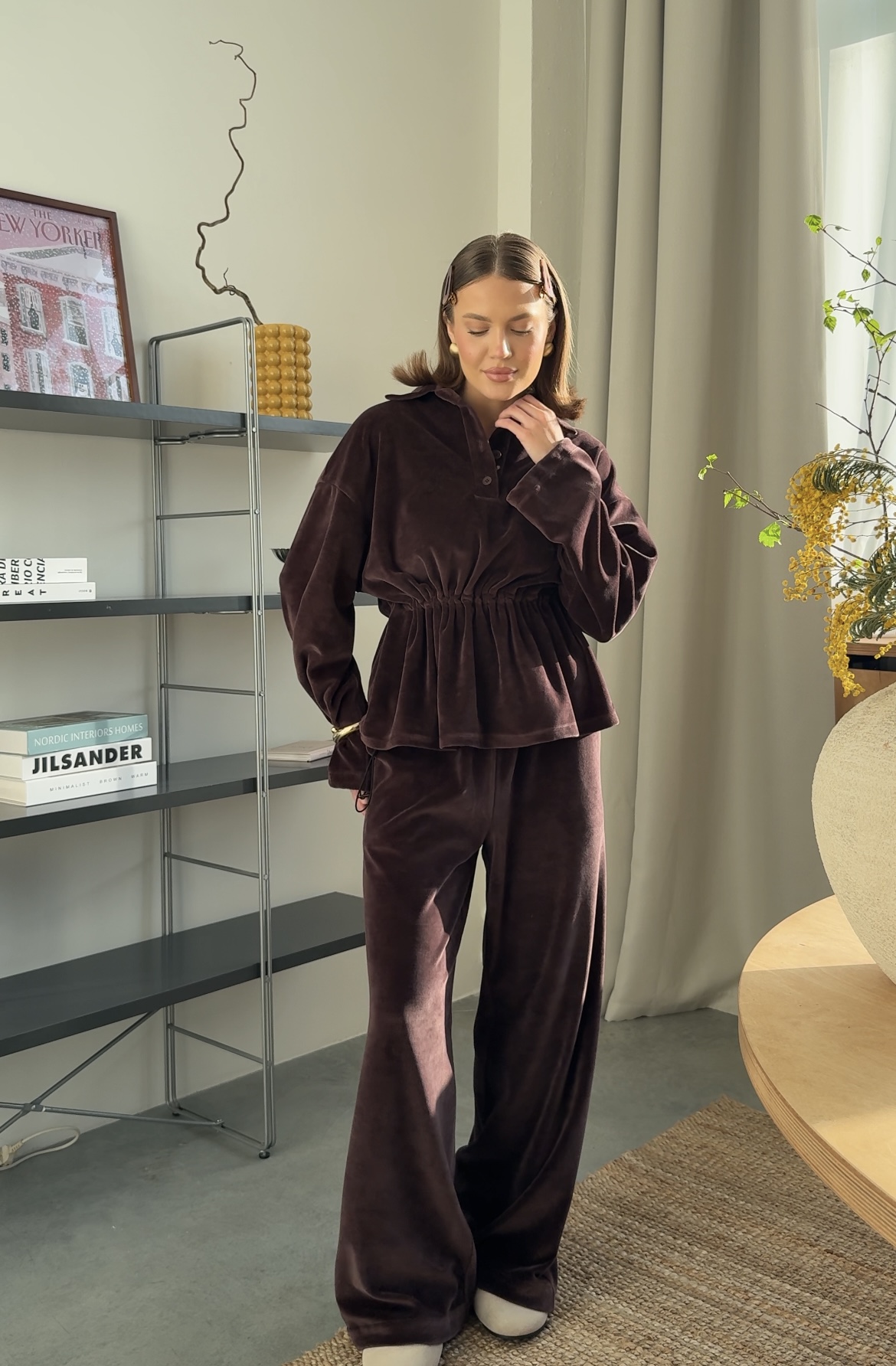 Костюм из велюра на хлопковой основе: лонгслив на кулиске и брюки